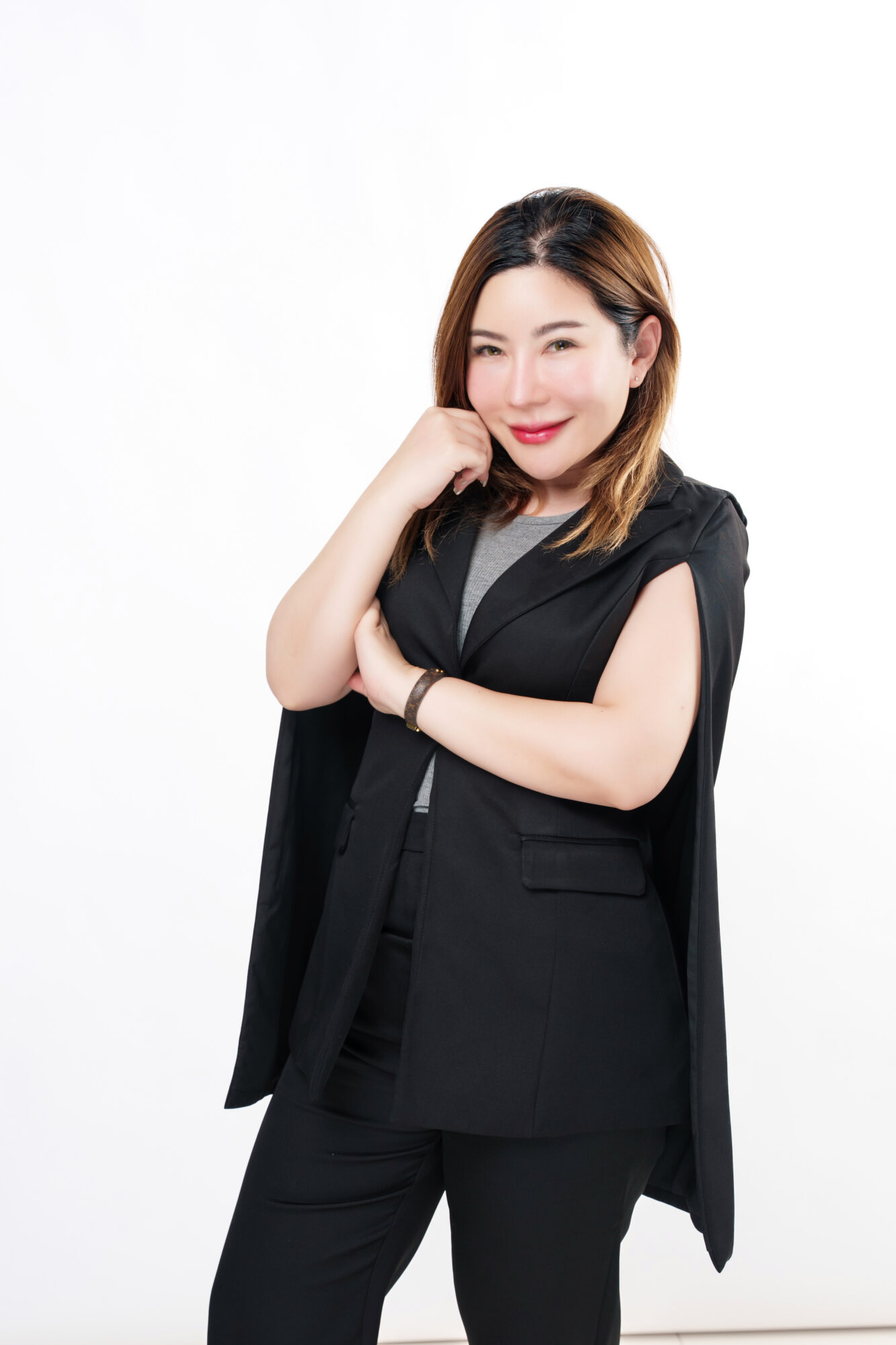 นางสาวศศิร์ภัทรา พชิราพิชาพัฒน์ พีซ